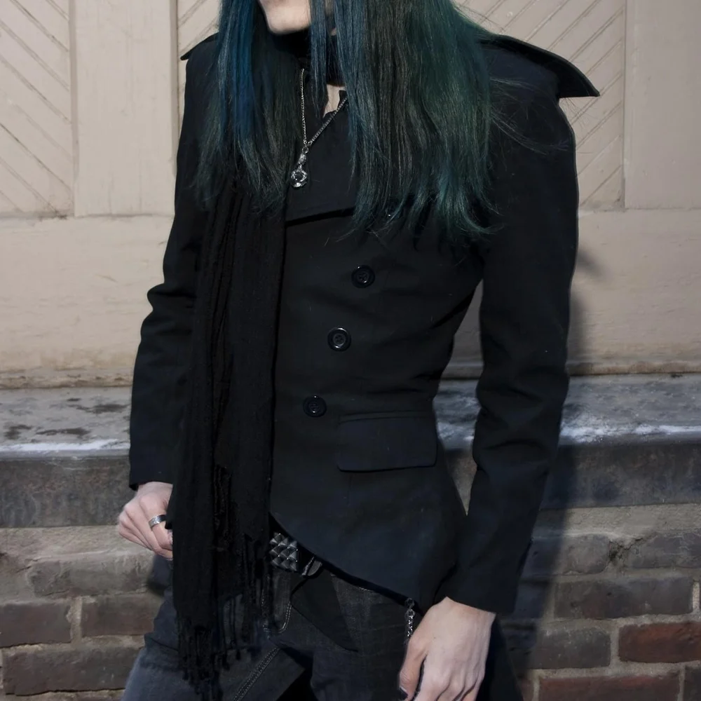 Black Gothic Trench Coat with Lace-Up Boots - Picture 5 of 7